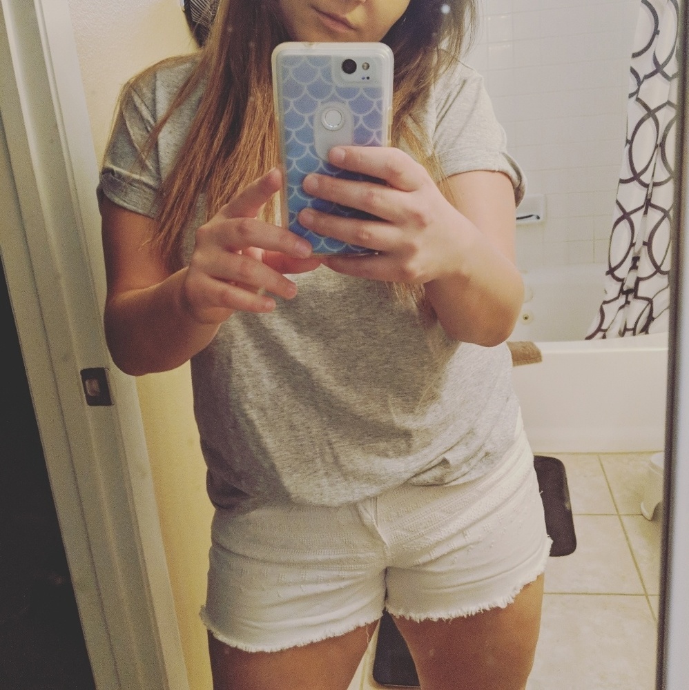 Celebrity Pink White cut off shorts